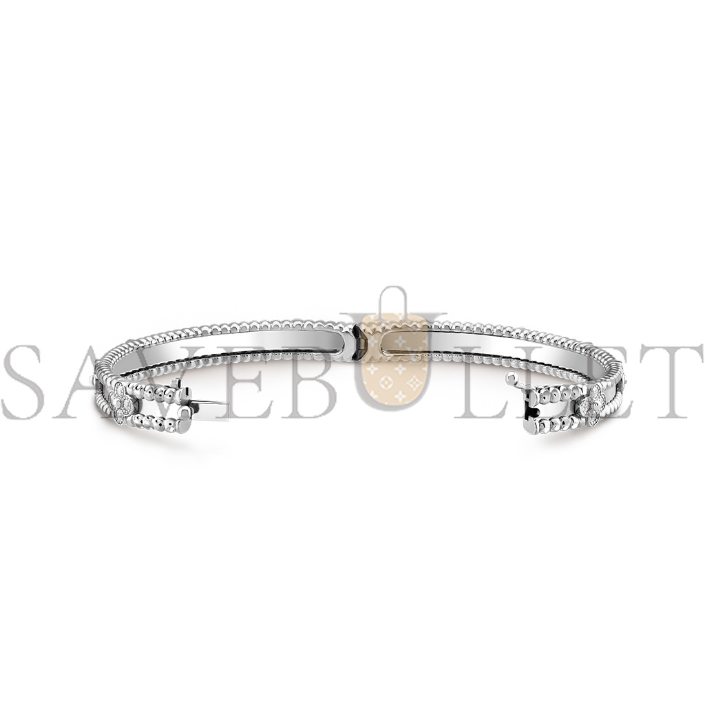 VAN CLEEF ARPELS PERLÉE SWEET CLOVERS BRACELET, EXTRA SMALL MODEL - WHITE GOLD, DIAMOND  VCARP6X800